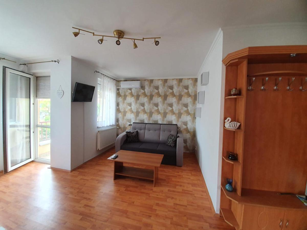 Fischer Apartman 3 Hajduszoboszlo Exterior foto